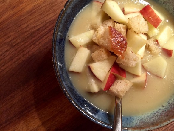 Kohlrabi Potato Apple Soup